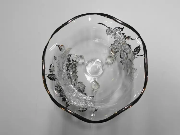 Vintage Clear Glass Ruffled Bowl with Sterling Silver City Overlay – Elegant Three-Legged Design - Image 3