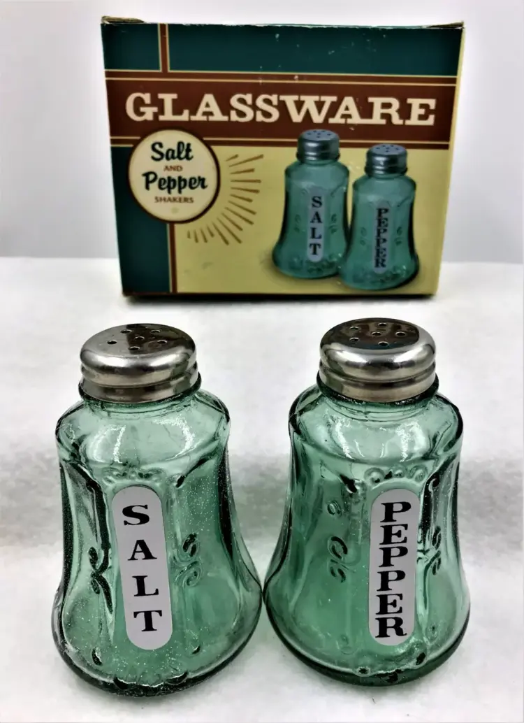 Vintage Green Pressed Glass Salt and Pepper Shaker Set – 2-Piece Round Design