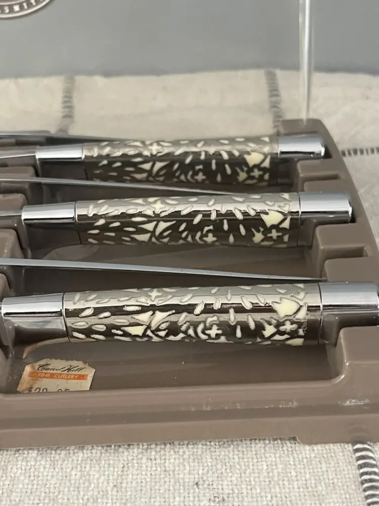 Vintage Carvel Hall by Briddell Steak Knife Set – 6-Piece Silver Overlay, New in Box - Image 2