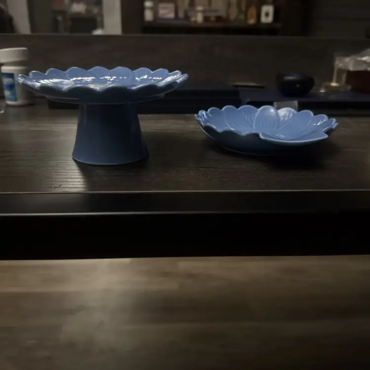 Vintage-Style Blue Floral Ceramic Glassware Set – Cupcake & Silverware Holder - Image 3